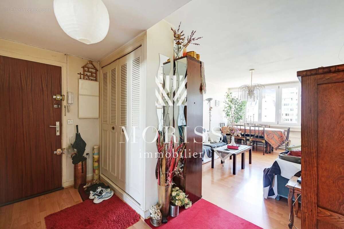 Appartement à PARIS-14E