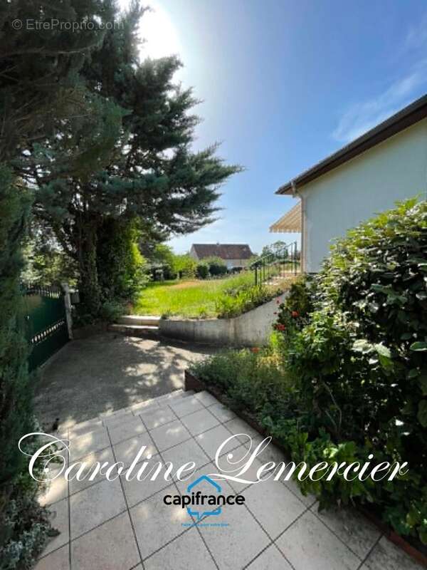 Maison à vendre 8 pièces proche de CONNERRE (72) LE LUART  MAISON DE 160 M² HAB., 5/6 chambres, terrain de 1800 m² - photo 20