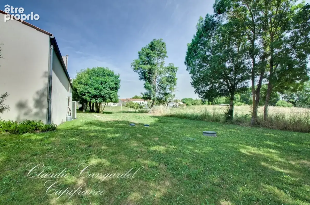 Maison à vendre de 217 m² au calme, sur plus de 2 100 m² de parcelle, à 7 min de Châtelaillon-Plage - photo 12