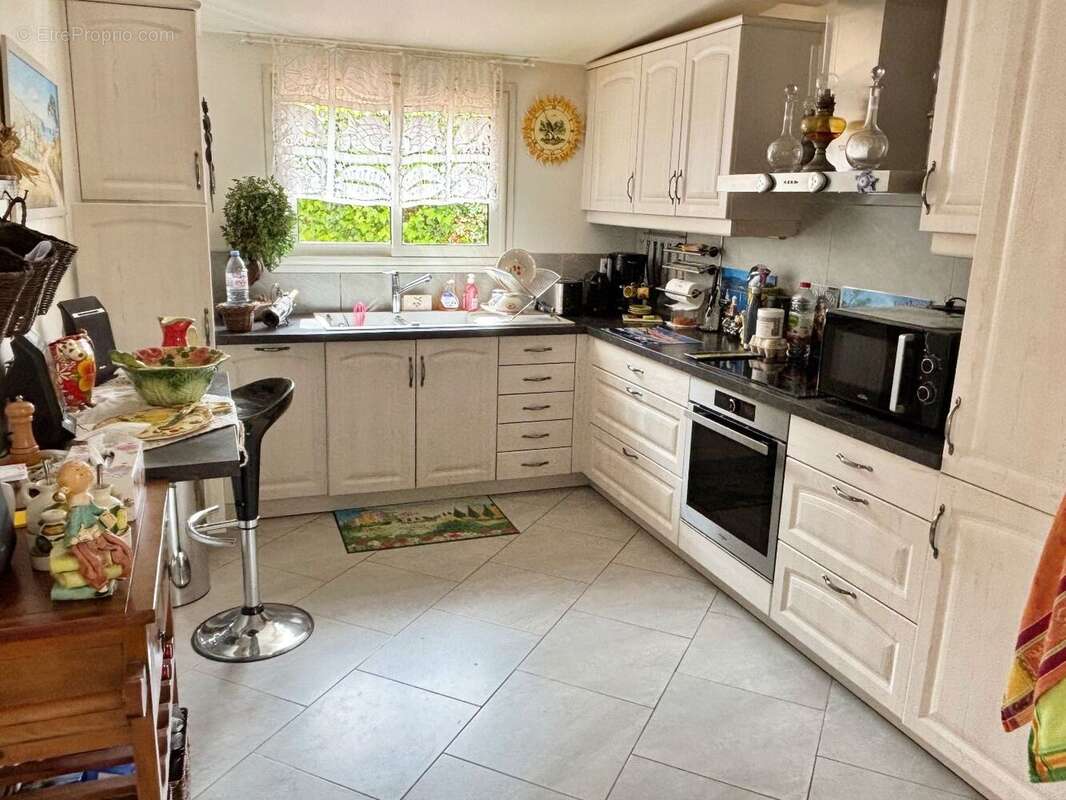 Maison à ROQUEBRUNE-SUR-ARGENS