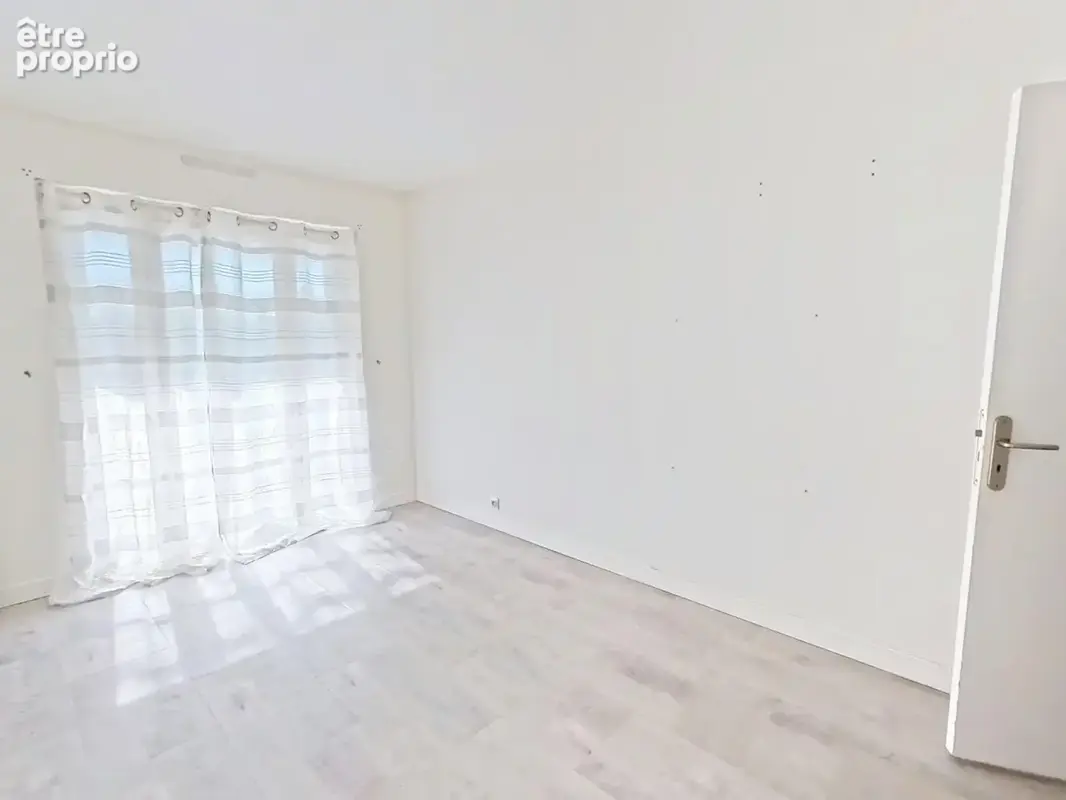 Appartement à vendre 4 pièces VERRIERES LE BUISSON (91) - photo 14