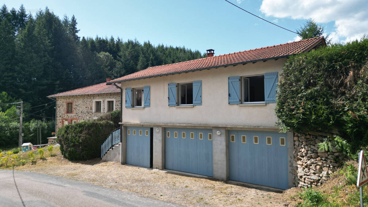 Maison à SAINT-BONNET-LE-TRONCY