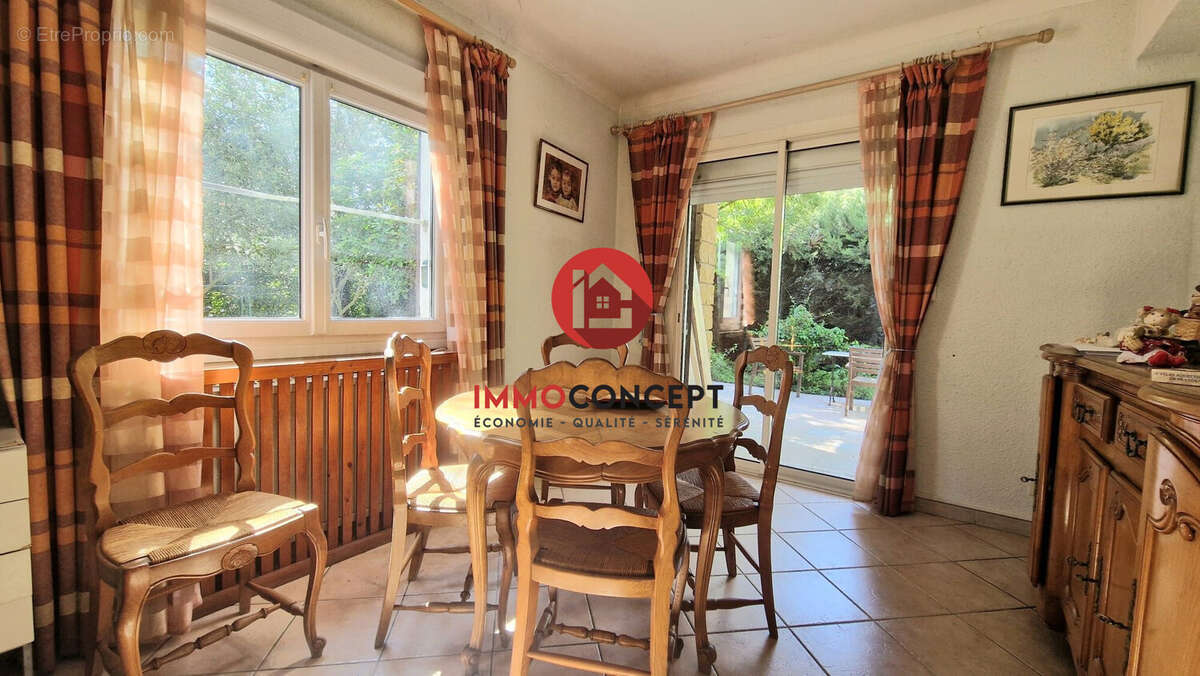 Maison à BAGNOLS-SUR-CEZE