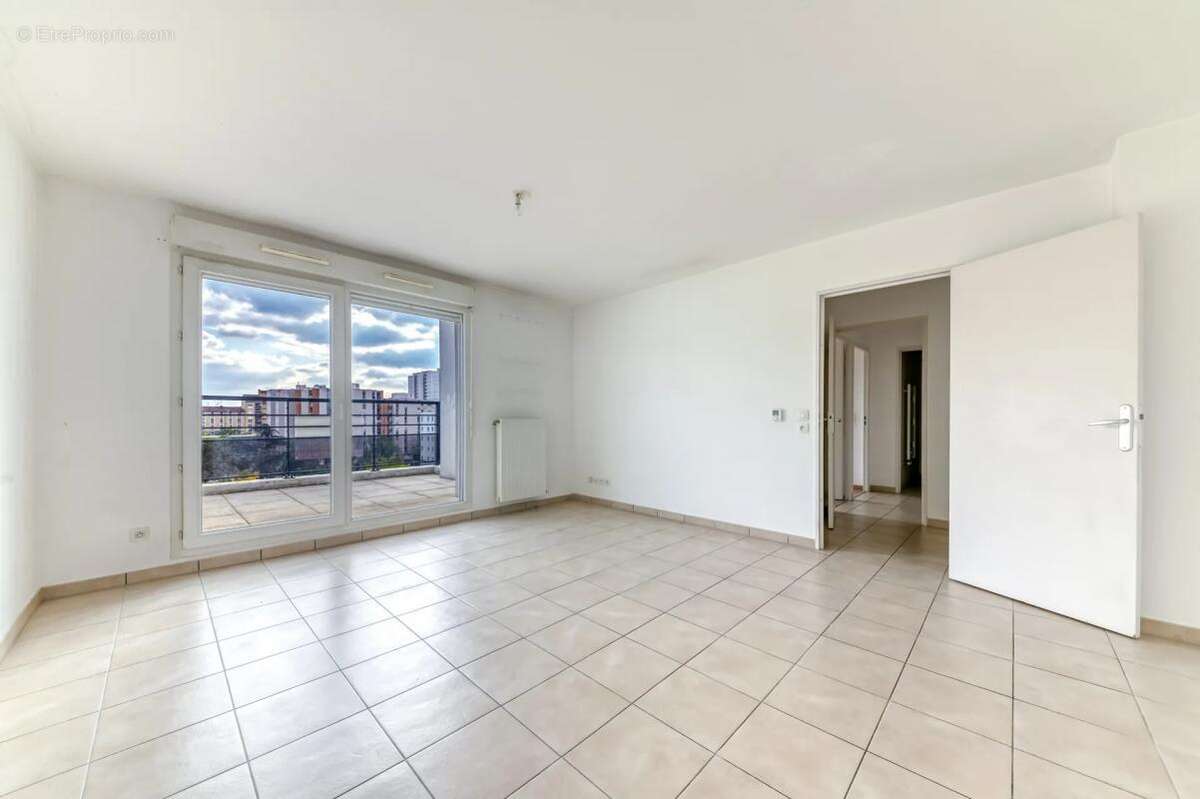 Appartement à LYON-8E