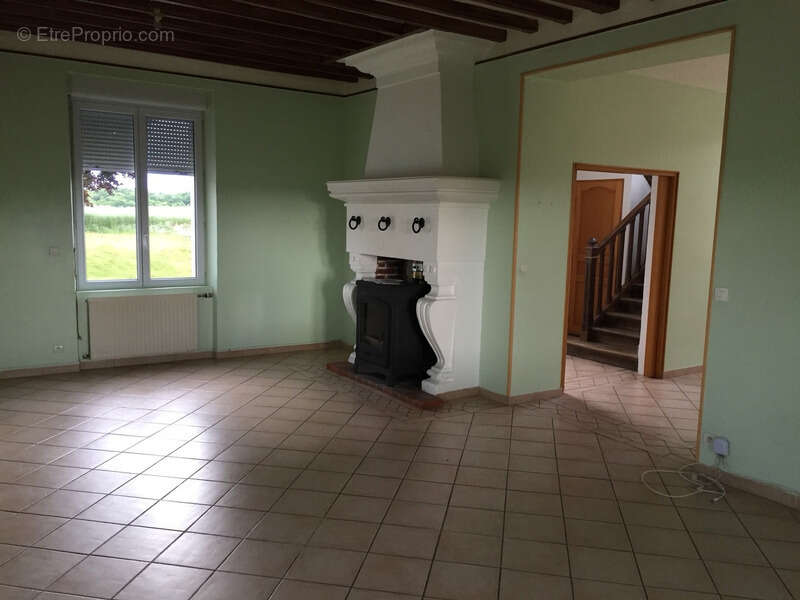 Maison à MONTDAUPHIN