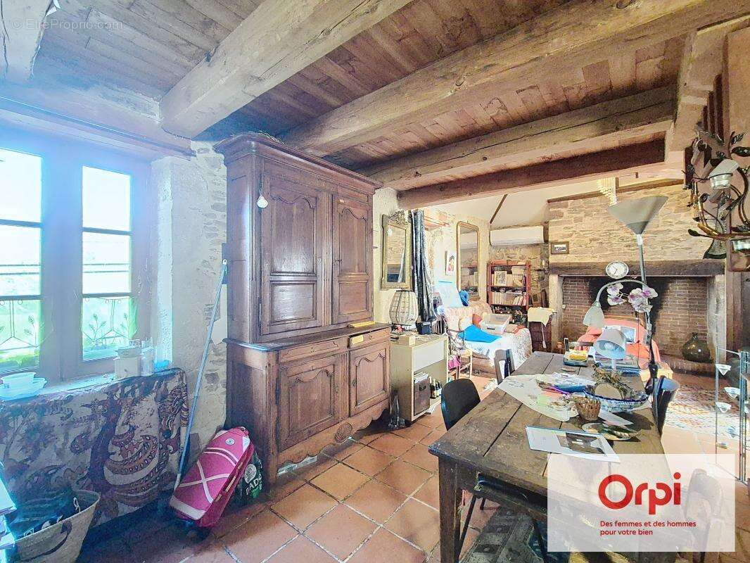 Maison à CHATRES