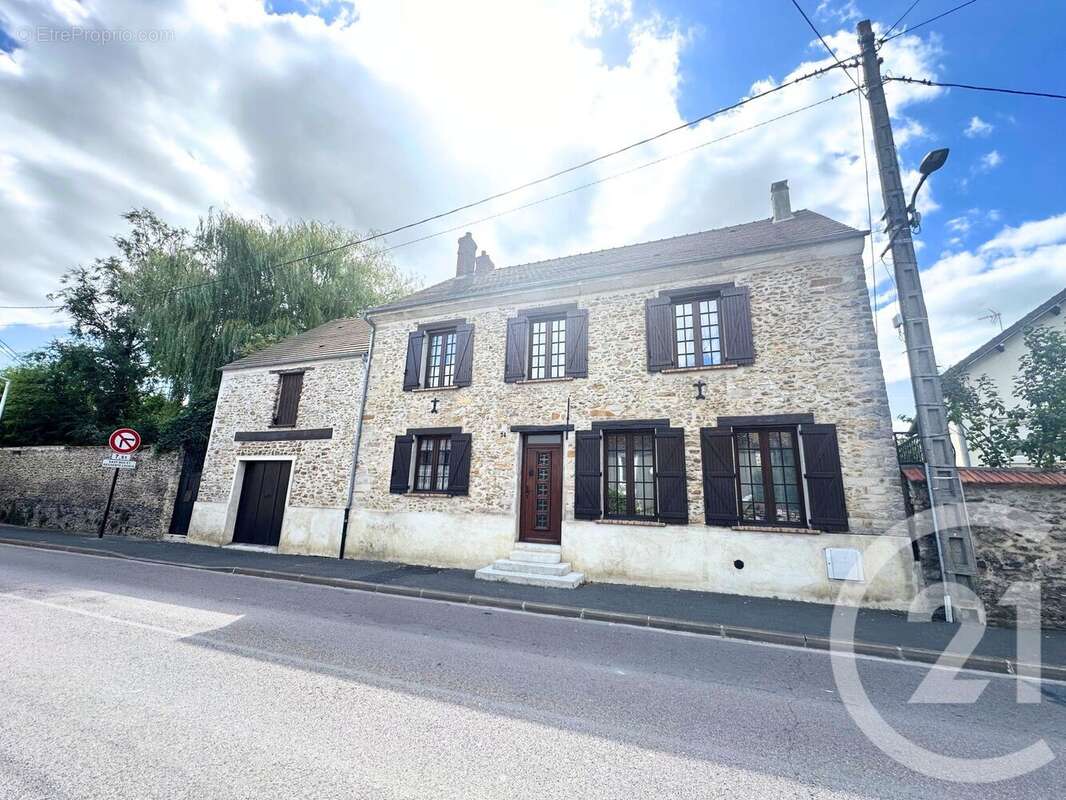 Maison à FONTENAILLES