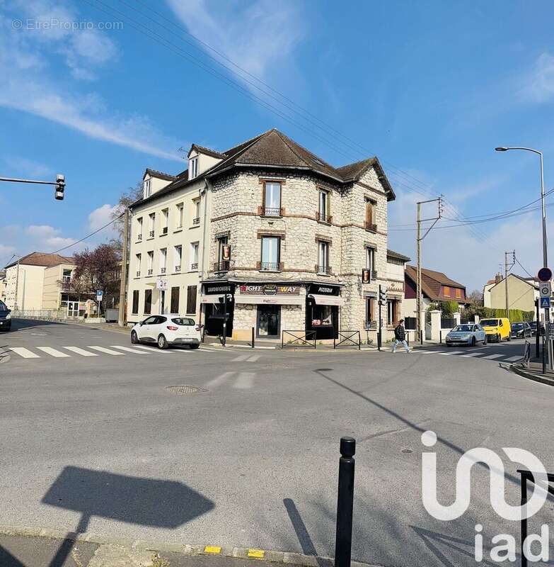 Photo 2 - Appartement à MONTEREAU-FAULT-YONNE