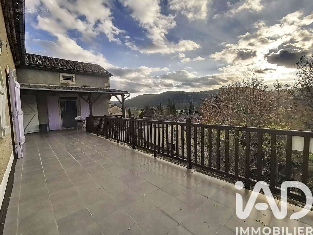 Maison 231 m² à Saint-Gery  - photo 9