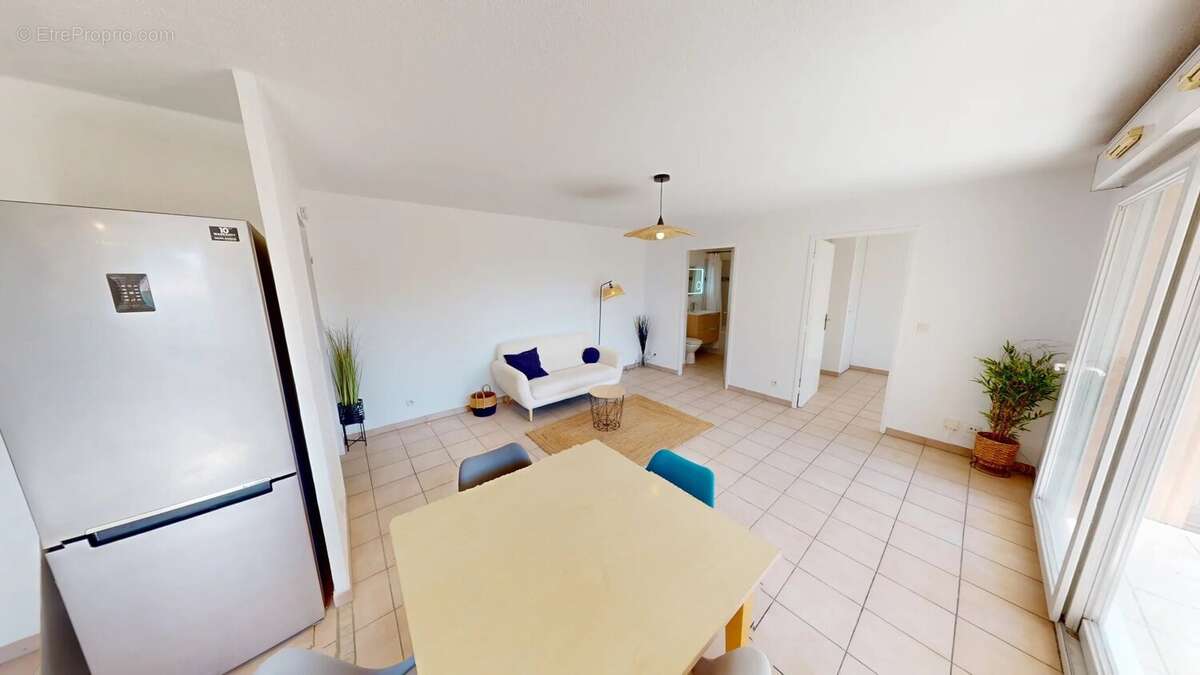 Appartement à VILLENEUVE-LOUBET