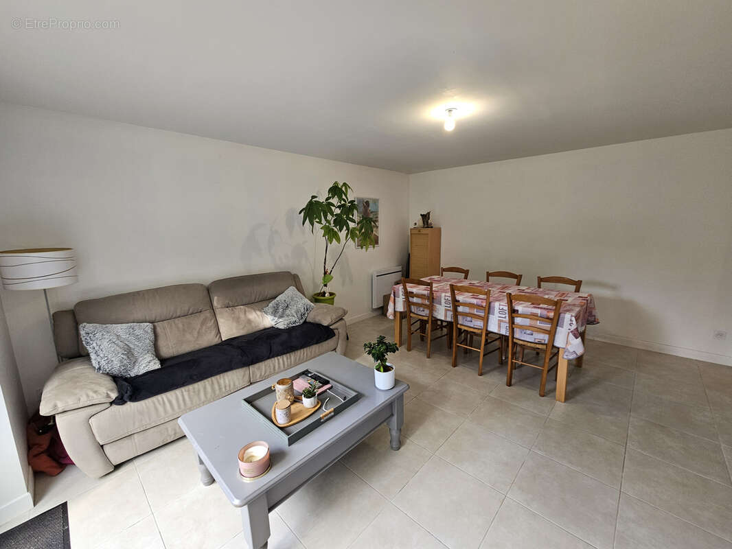 Maison à SAINT-JEAN-DES-CHAMPS