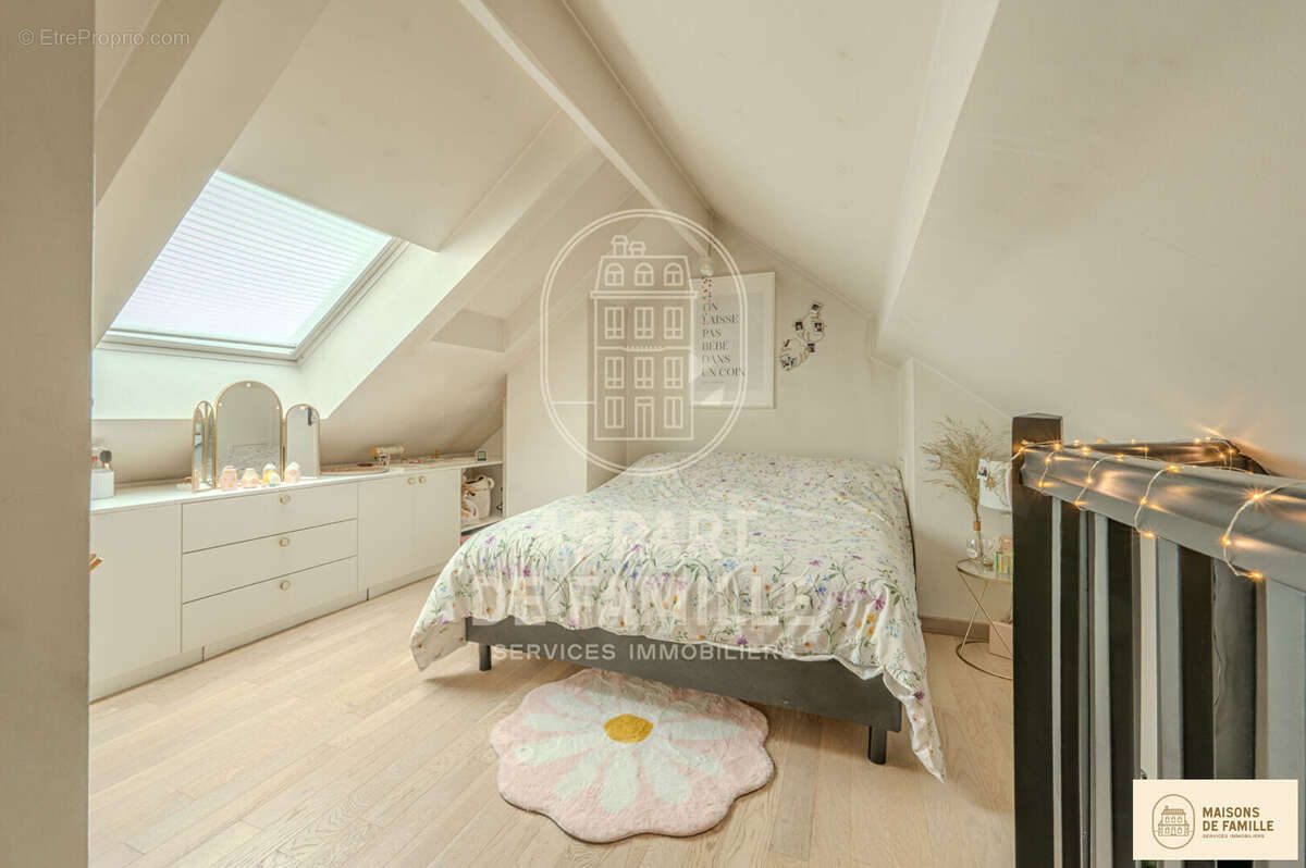 Appartement à SAINT-NOM-LA-BRETECHE