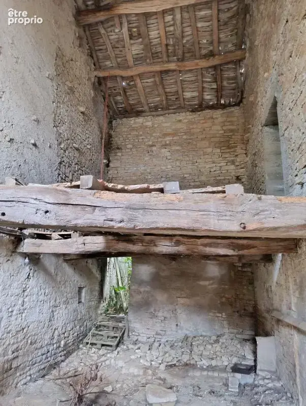 Maison a rénover - terrain- dépendances - photo 10