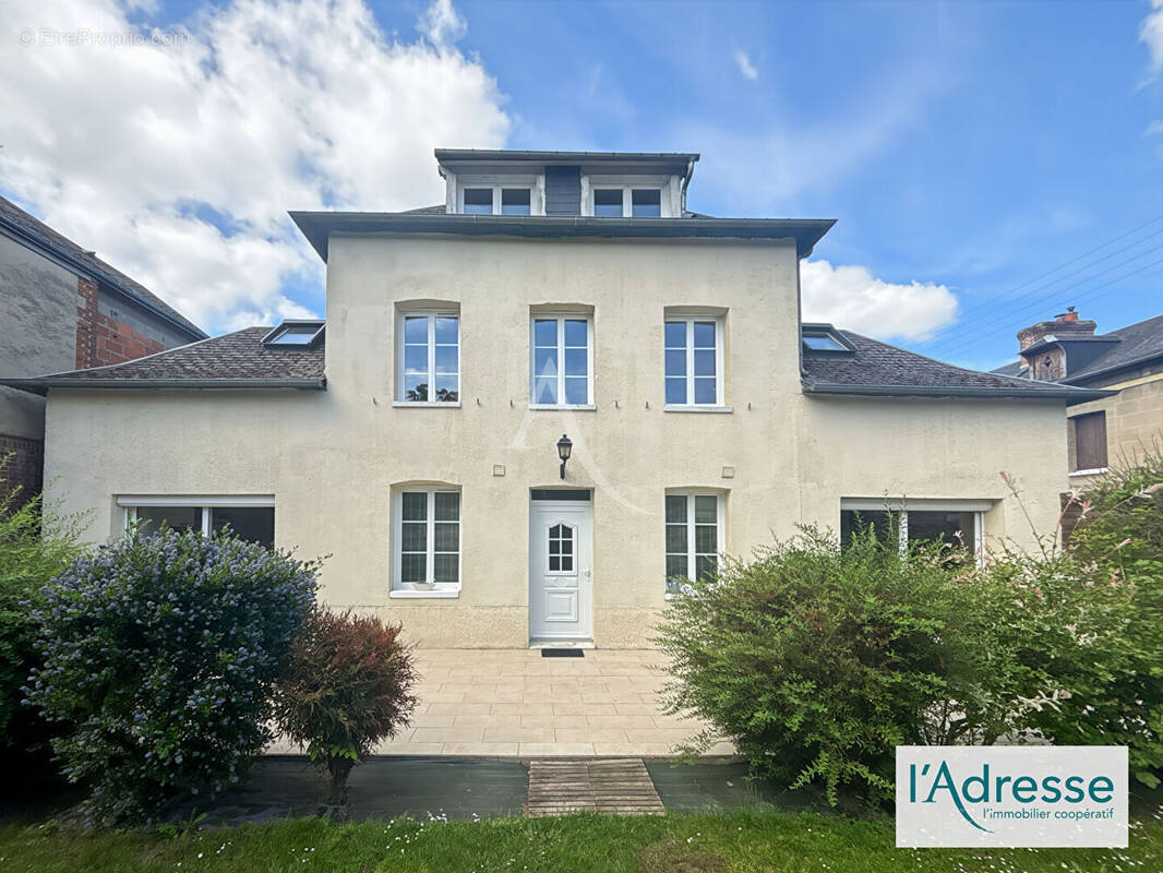 Maison à FLEURY-SUR-ANDELLE