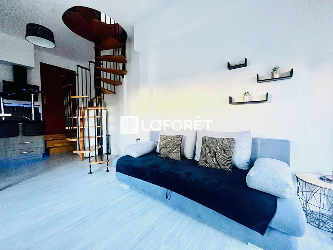 Maison 4 faces 5 pièces + studio indépendant sur Elne 145 m2 - photo 15