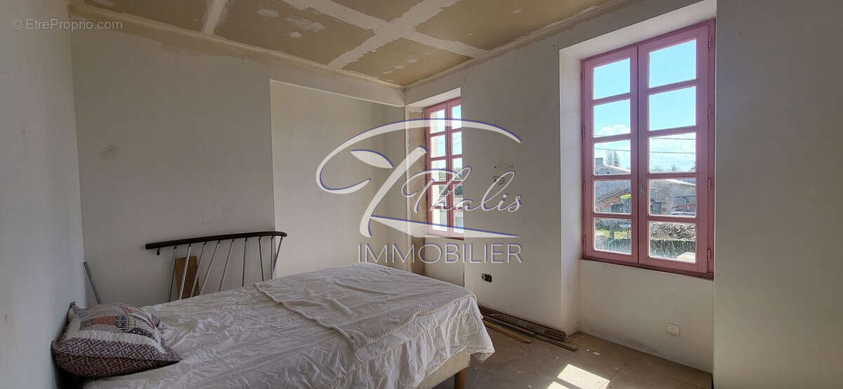 Maison à SAINT-LOUBES