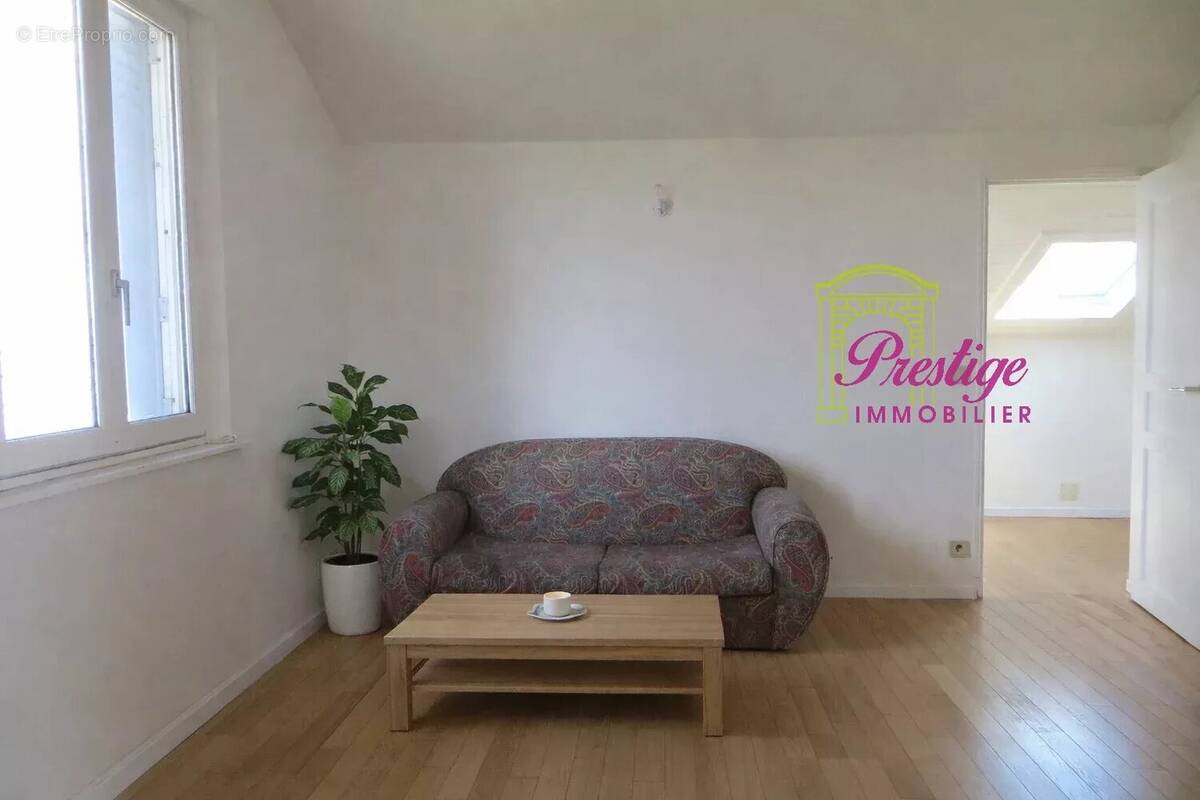 Maison à SARTROUVILLE