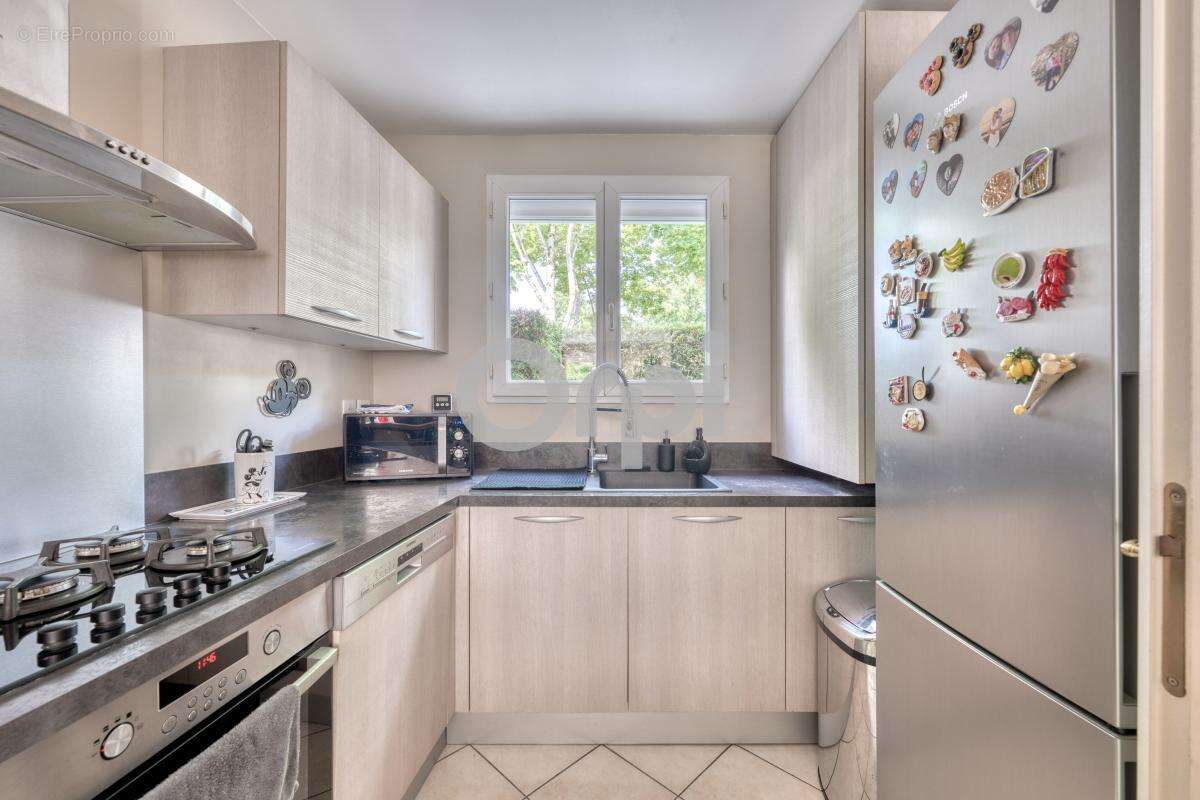 Maison à BUSSY-SAINT-GEORGES