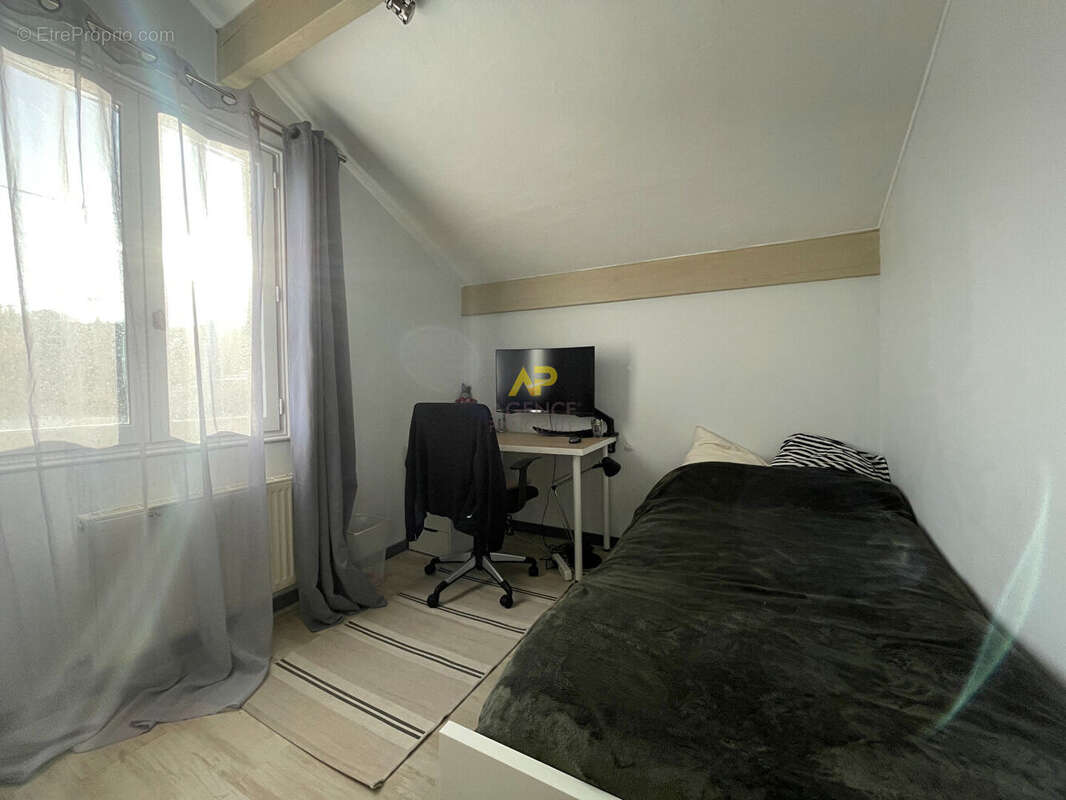 Maison à MONTIGNY-LES-CORMEILLES