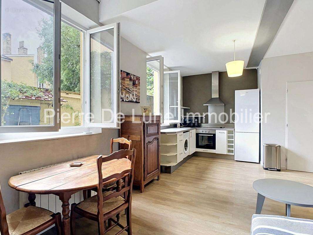 Appartement à LYON-1E