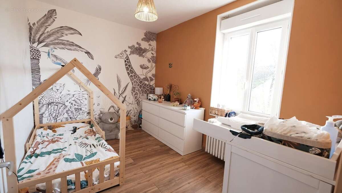 Maison à TOULON-SUR-ARROUX