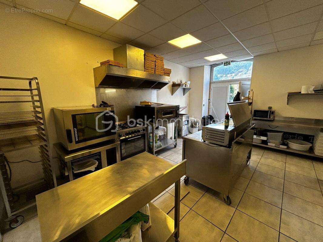 Commerce à RIVIERE-SUR-TARN