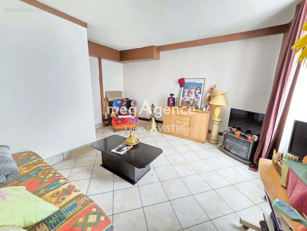 Appartement à AUNEAU