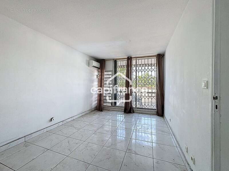 Appartement à POINTE-A-PITRE