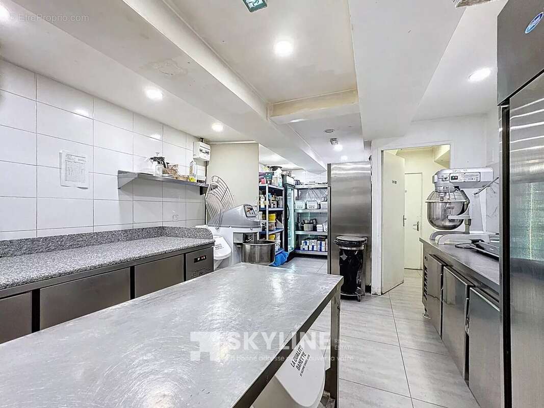 Commerce à MARSEILLE-1E