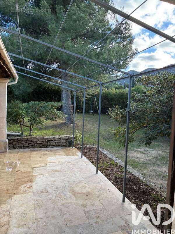 Maison 153 m² à Maubec  - photo 6