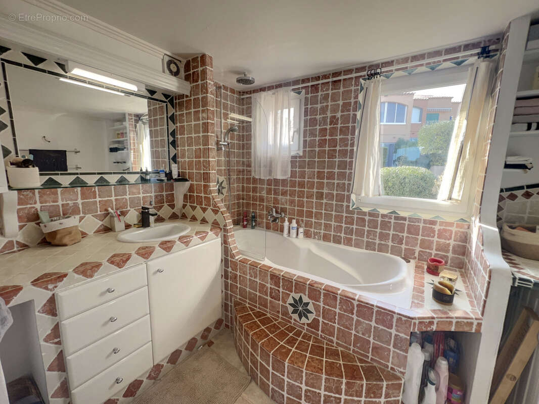 Appartement à FREJUS