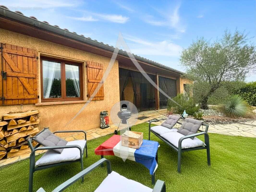 Maison à LAVERNOSE-LACASSE