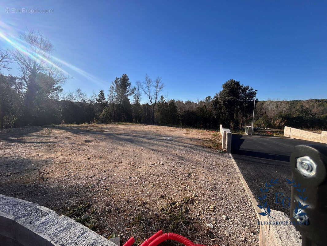 Terrain à MONTFERRIER-SUR-LEZ