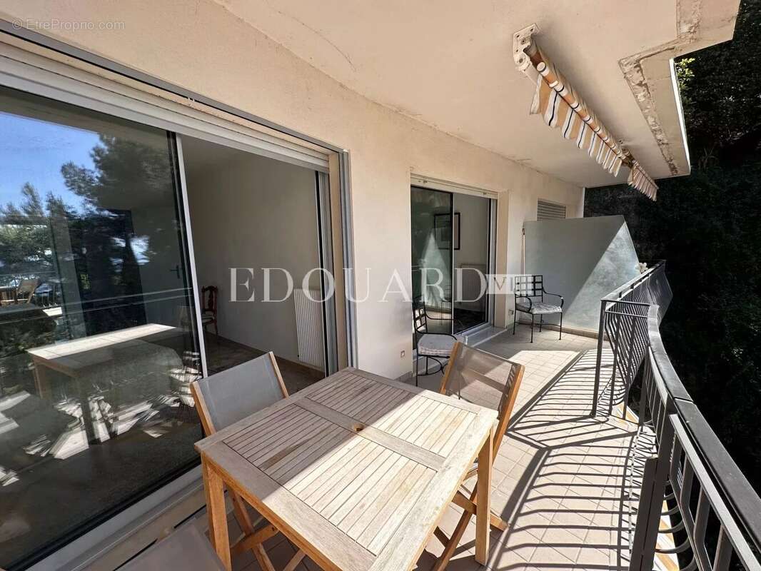 Appartement à ROQUEBRUNE-CAP-MARTIN