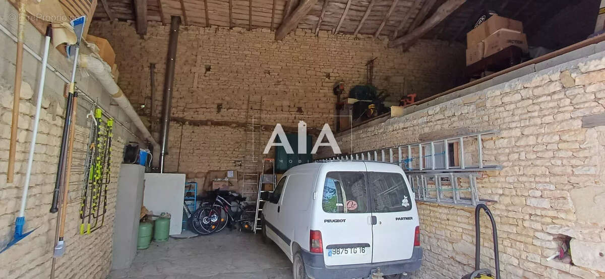 Maison à BRETTES