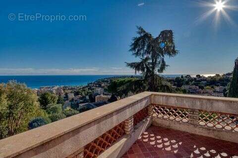 Maison à ROQUEBRUNE-CAP-MARTIN