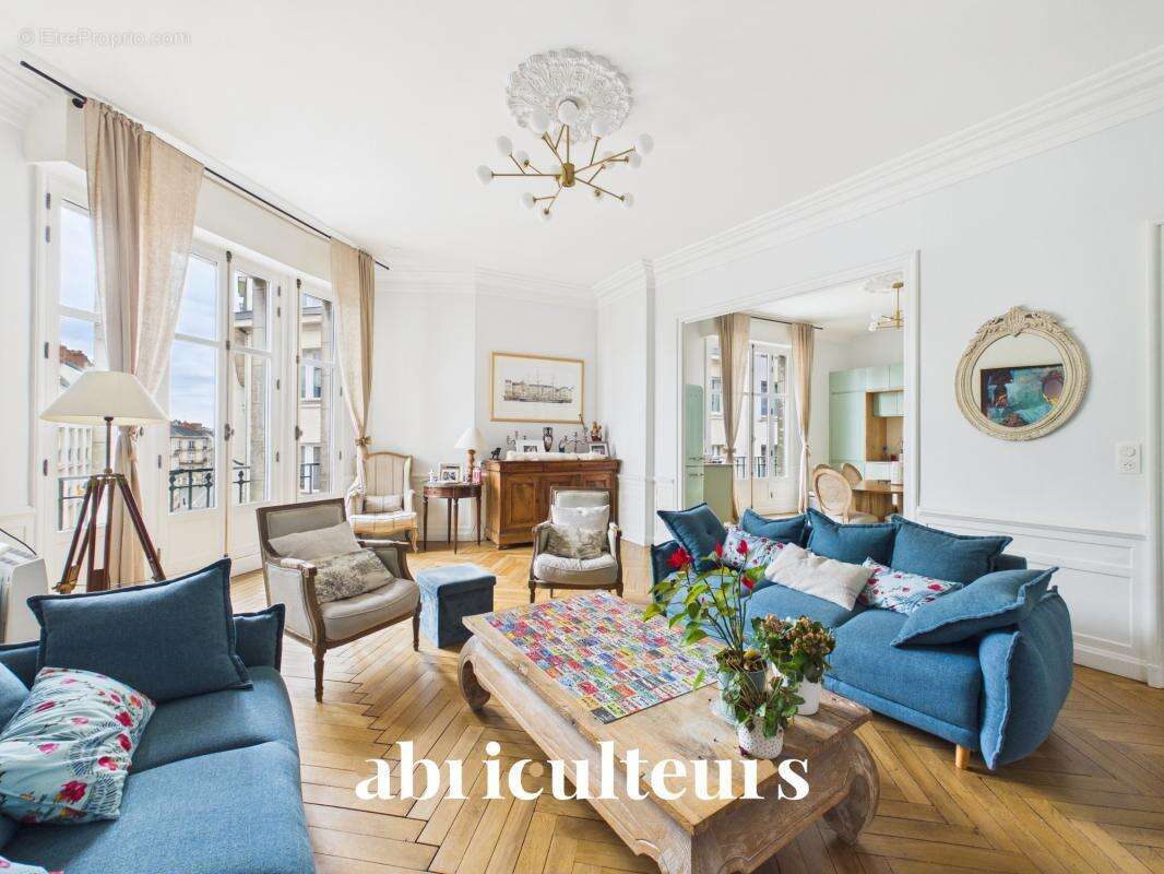 Splendide appartement familial d'environ 200m² dans un immeuble ancien en vente à Nantes (44000) - photo 2