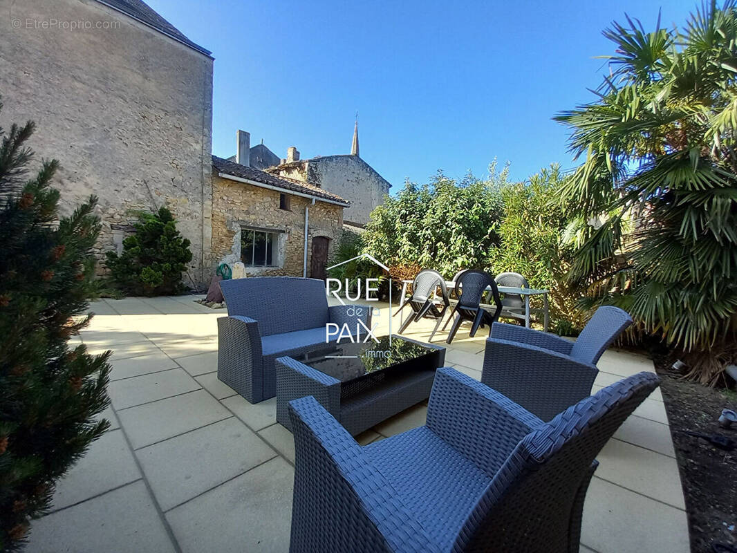 Maison à SAINT-LOUP-LAMAIRE