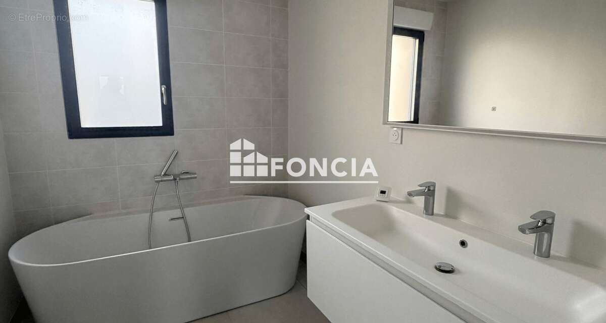 Maison à SAVIGNE-L&#039;EVEQUE