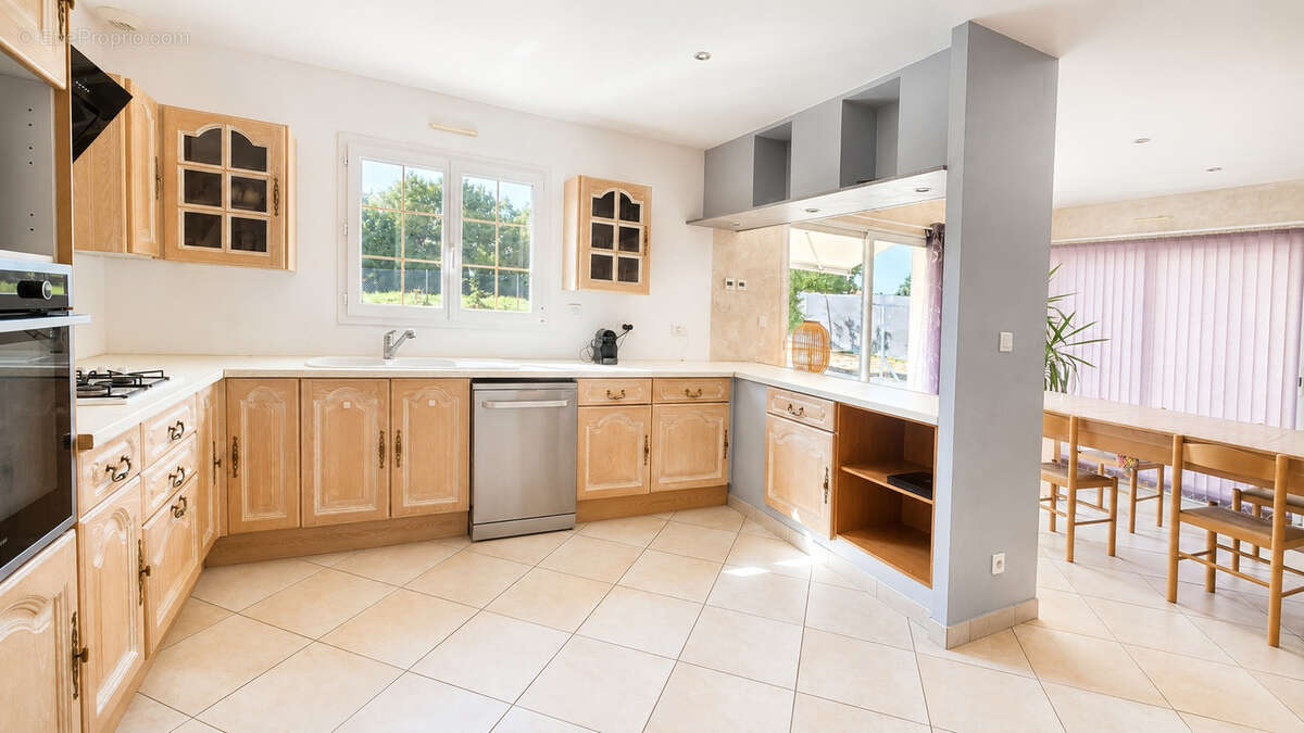 Maison plain pied 3 belles chambres proche de ST FLORENT DES BOIS - photo 3