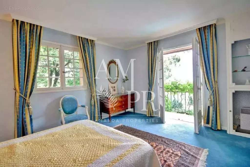 Maison à MOUGINS