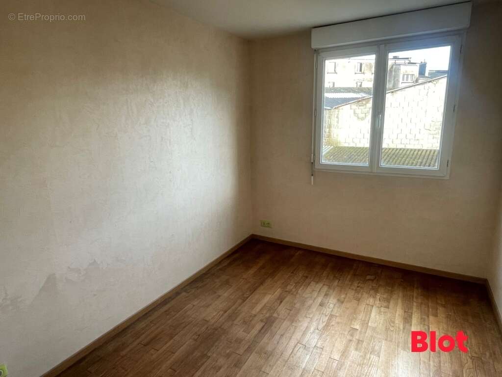 Appartement à FOUGERES