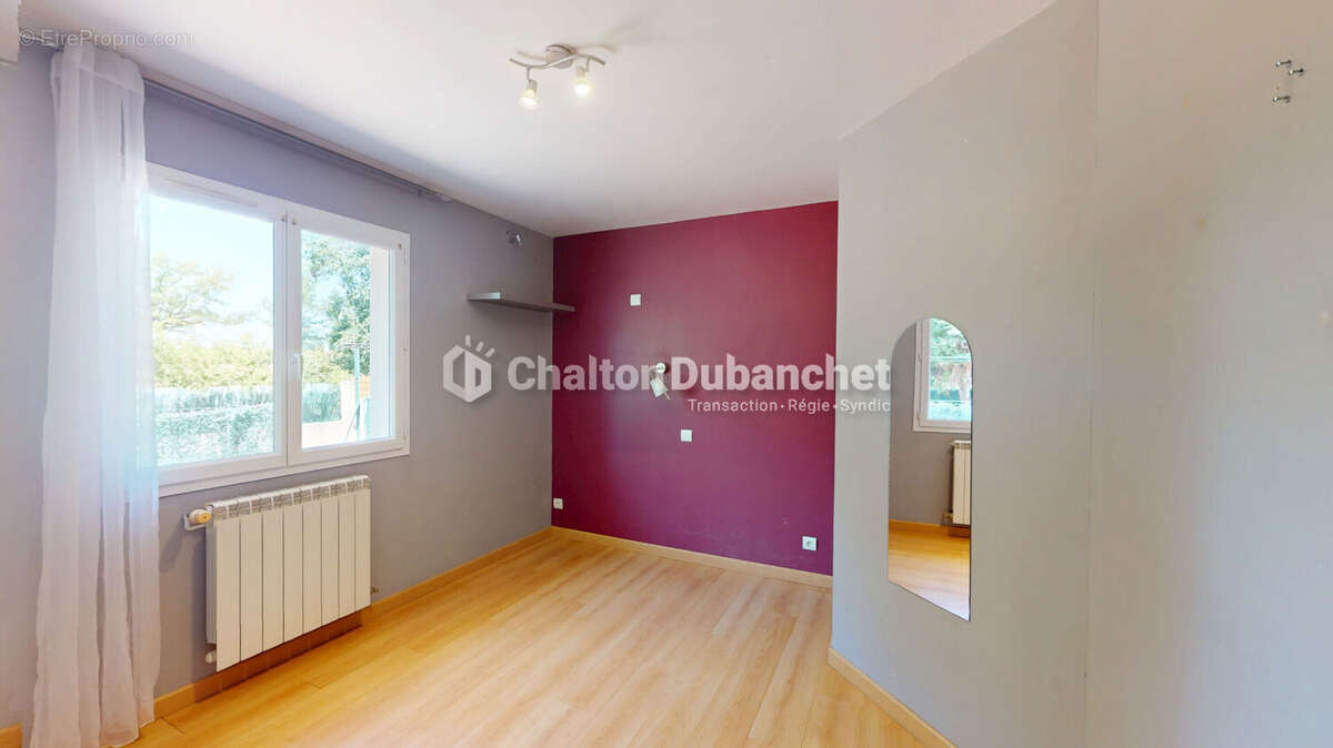 MABLY - Maison de 100 m² - photo 12