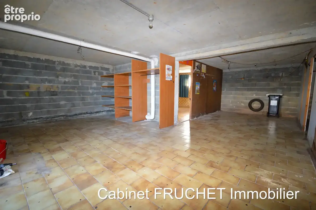 CHANTONNAY - Maison 3 sous-sol, proche centre ville - photo 12