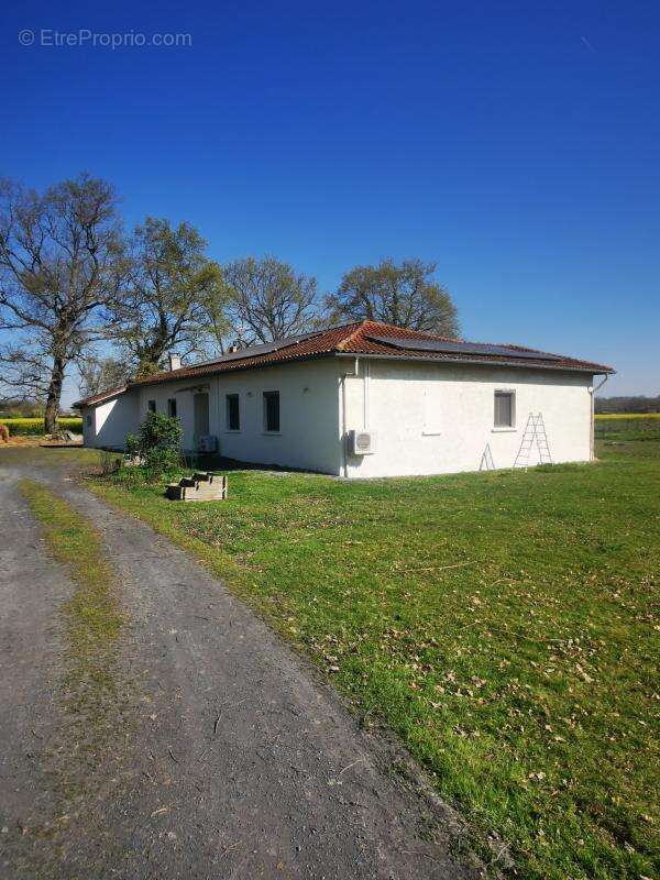 Maison à SAINT-AUNIX-LENGROS