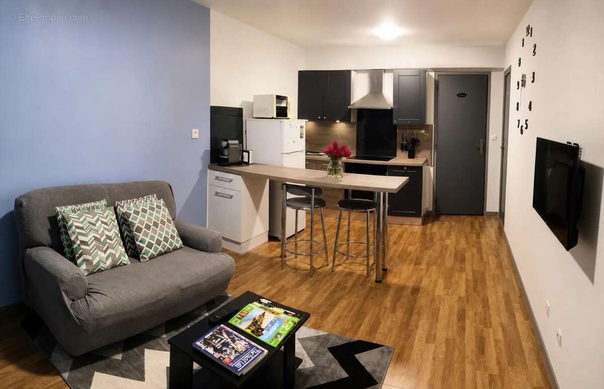 Immeuble de 14 pièces de 350 m² à Beaulieu-sur-Loire - photo 7