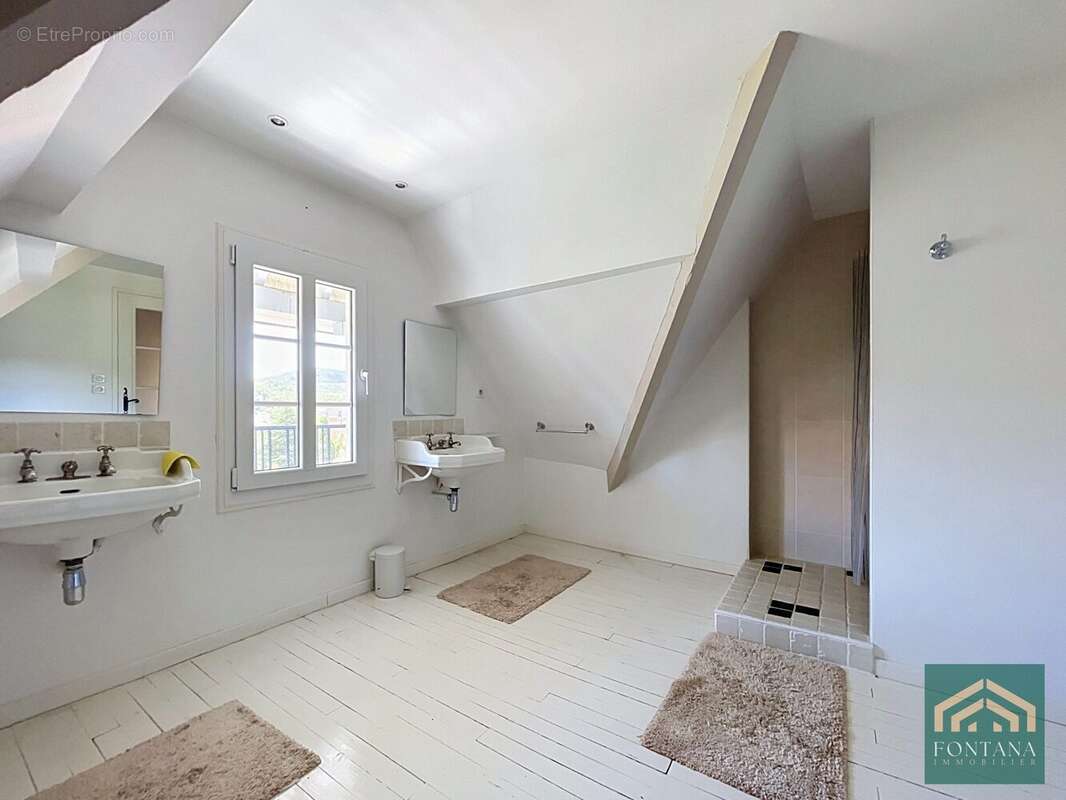 Appartement à CHATELGUYON