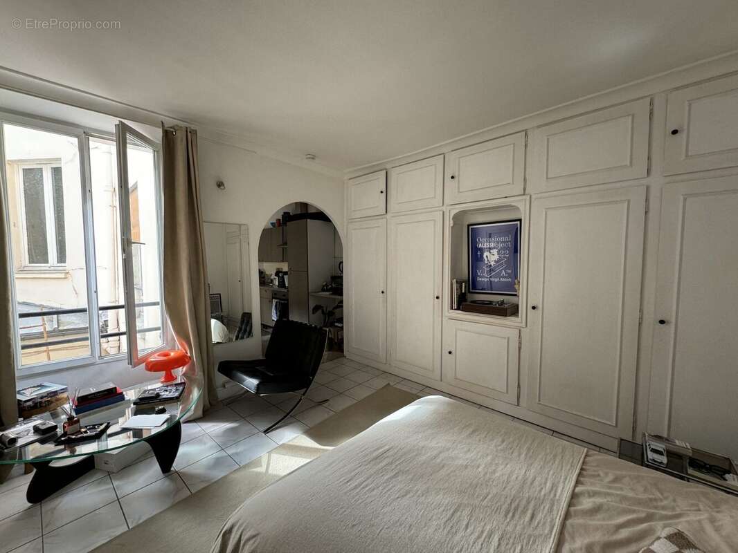 Appartement à PARIS-10E