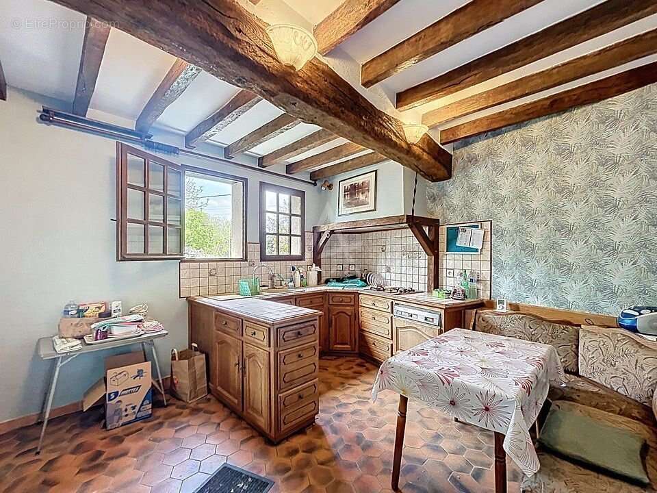 Maison à BELLOU-SUR-HUISNE