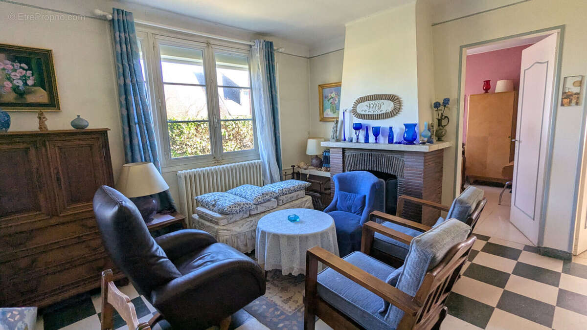 Grande maison de 8 pièces à deux pas du port et de la mer ! - photo 4